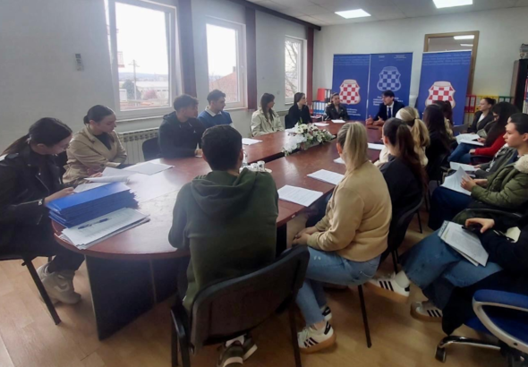 U Grudama potpisani ugovori s polaznicima programa prekvalifikacije medicinskih sestara/tehničara u stomatološke sestre/tehničare